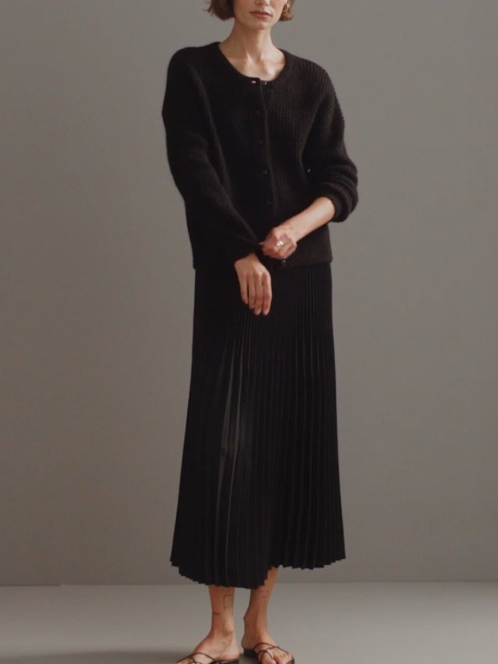 ✨ SALE Jenni Kayne Pleated Midi Skirt Small Black Noir Classic